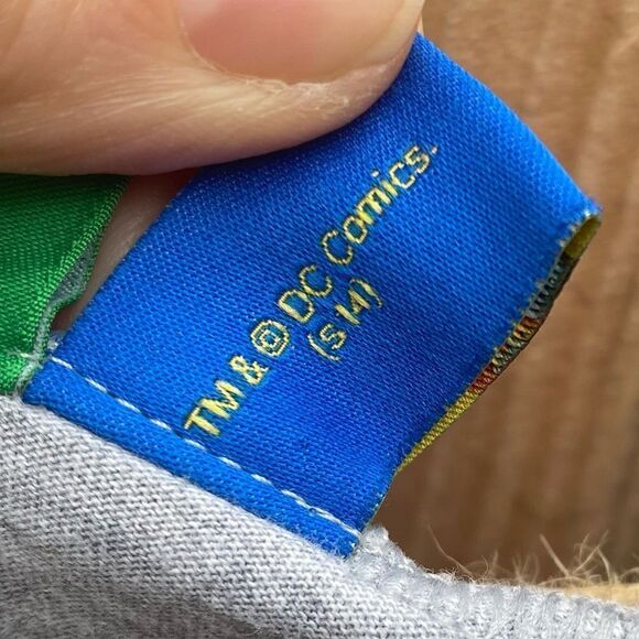 Benetton kids Justice league superhero T-shirt size S-M fits 6 - Picture 5 of 7